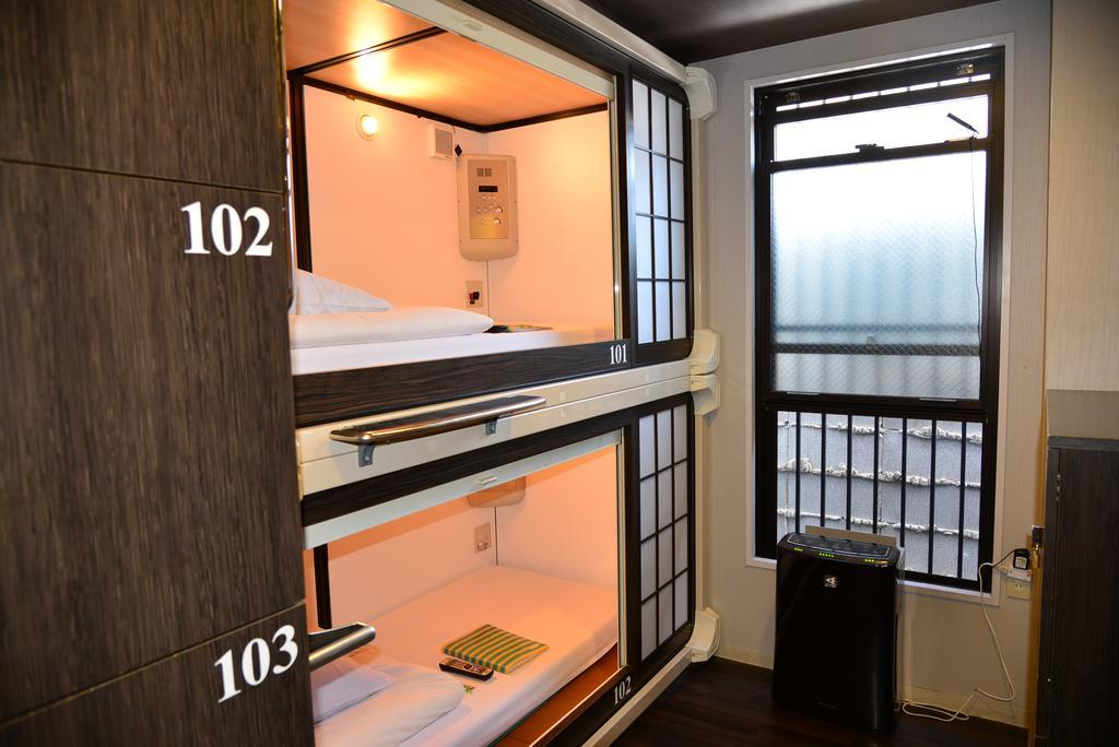 Budget capsule hotel in Kyoto near the station – traditional and modern mix